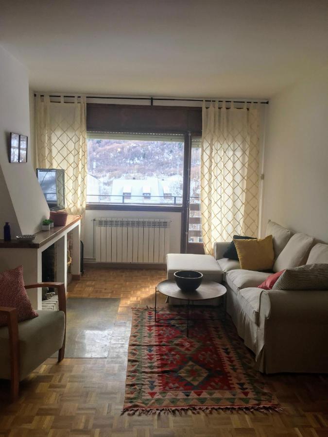 Apartament Familiar - Els Encantats - Эспот Экстерьер фото
