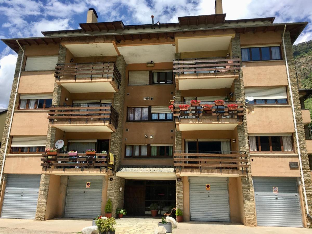 Apartament Familiar - Els Encantats - Эспот Экстерьер фото